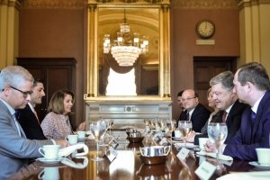 Порошенко закликав Конгрес США визнати Голодомор геноцидом українського народу