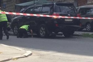 ЗМІ: У центрі Києва підірвали джип, у якому знаходився голова дачного кооперативу із Севастополя