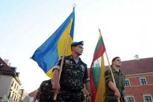 Литва направить в Україну 60 військових інструкторів