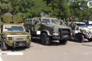 В Одесі влаштували показ бойової техніки та новітнього озброєння