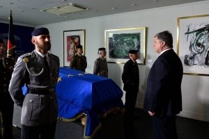 Фоторепортаж: Як європейські лідери прощалися з Гельмутом Колем – був присутній і Президент України