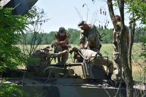 Сили АТО провели військові навчання із дистанційного розмінування – фото