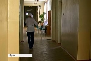 Риба, суші, тепер – млинці: у Луцьку після їжі з маркету містяни отримали сальмонельоз