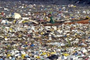 Сміттєва екозагроза: Дослідники показали катастрофічний рівень забруднення океанів пластиком