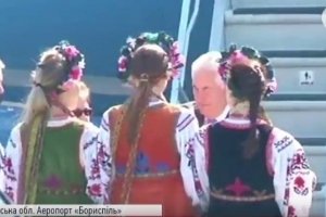 В Україну прибув Держсекретар США Тіллерсон: як політика зустрічали в "Борисполі" – фото 