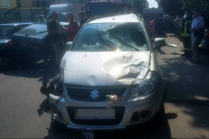 З десяток розбитих авто, вбита жінка і травмовані військові: екс-мер Умані влаштувала в Черкасах серію ДТП