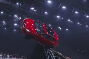 Найменший кросовер Jaguar з трюком 
