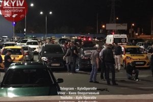 "Вбитий – громадянин РФ": у поліції розповіли подробиці розстрілу чоловіка біля ТРЦ у Києві