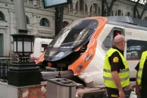 У Барселоні електричка врізалась у перон – майже півсотні постраждалих
