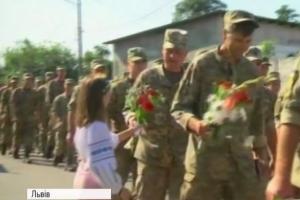 На війні з перших днів: до Яворіва з АТО повернулася легендарна 24-та мехбригада ЗСУ