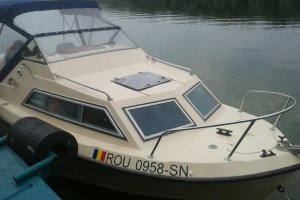 "Заблукав": прикордонники затримали румунський катер у гирлі Дунаю