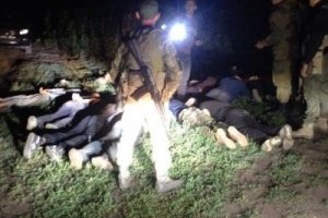 На Харківщині прикордонники затримали 13 українців, які на УАЗі намагалися незаконно перетнути кордон з РФ