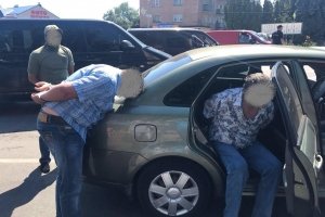 На Житомирщині на хабарі "погоріли" два керівники лікарні при виправній колонії