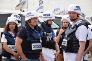 "Цинічно ігнорують цивільних": В ОРЛО блокують відкриття пункту пропуску "Золоте"