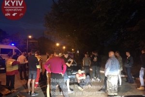 Трощив авто, зніс паркан і запаркувався на зустрічній: п'яний водій скоїв 4 ДТП у столиці – фото