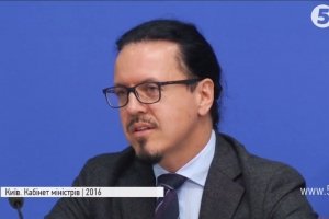 Келихи шампанського чи невизначеність: як покидав посаду Войцех Балчун