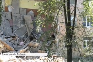 "Ніби вулкан, і все летить": на Волині обвалилась стіна коледжу – фоторепортаж