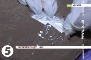У клубах Києва цієї ночі вилучили понад 1,5 кг наркотиків [відео]