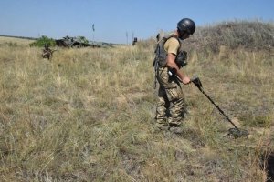 Пожежа на складах з боєприпасами: у Новоянісоль піротехніки виявили понад 400 вибухонебезпечних предметів