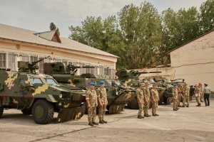 67 одиниць техніки після параду в Києві відправлять в АТО