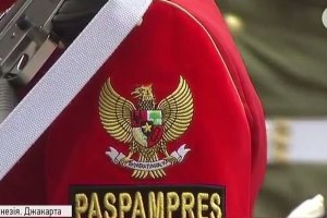Марш та особливе вбрання: Індонезія масштабно святкує День Незалежності – ФОТО
