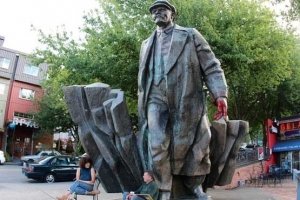 Мер американського Сіетла закликав демонтувати пам'ятник Леніну
