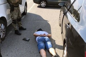 Розбійні напади, квартирні крадіжки, обкрадання автівок: Поліція затримала кримінального авторитета "Зуріка"