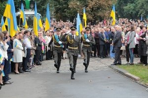 Синьо-жовті урочистості: День державного прапора України у Львові – фотогалерея