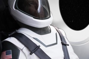 Маск показав скафандр для космічних місій SpaceX