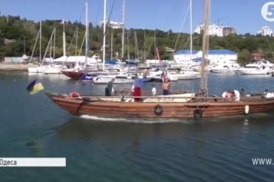 За кресленнями XVII ст.: Легендарна козацька чайка відкрила регату в Одесі