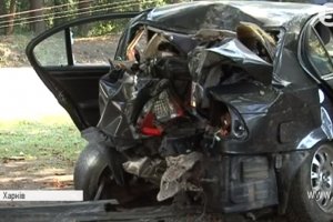 Смертельна ДТП у Харкові: п'яний патрульний зніс електроопору