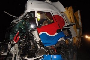 Моторошна ДТП: на трасі у військовому тягачі загинув контрактник ЗСУ