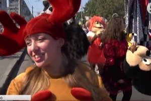 ФОТО: У 241 день народження Дніпра містяни вирішили започаткувати нову "карнавальну" традицію