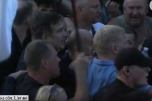 Прихильники Саакашвілі провели його через український кордон – почалися сутички