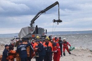 "Наш спецназ у надзвичайних ситуаціях": Порошенко і Гройсман привітали рятувальників з професійним святом