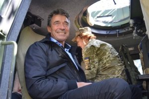 Україну та Грузію варто прийняти в НАТО і дати гарантії захисту – колишній генсек Альянсу