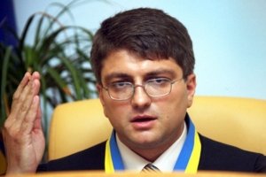 Апеляційний суд Києва дозволив затримати працівника Феміди, який судив Тимошенко