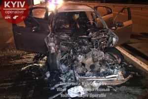 Смертельна ДТП у столиці: винуватець виліз з палаючого BMW і втік – відео