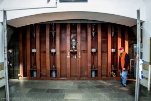 І людей перевезти, і життя врятувати: як столичне метро може слугувати бомбосховищем – відео