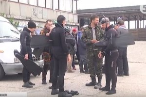 Суботник під водою: У Запоріжжі водолази чистили Дніпро – відео