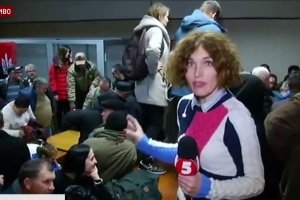 Прихильники керівника добровольчого руху ОУН Коханівського заблокували судову залу