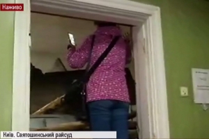 Ситуація у забарикадованому Святошинському райсуді: засідання не може розпочатися