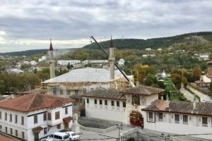 Російські окупанти знищують Бахчисарайський ханський палац