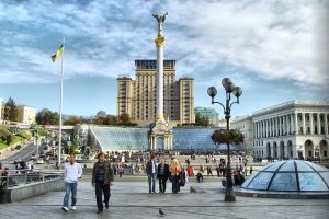 На Майдані Незалежності побили іноземного дипломата