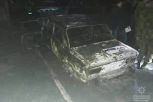 У Жовтих Водах в автомобіль з поліцейськими вистрілили з РПГ 