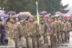 Під дощем, але урочисто: На Львівщині склали військову присягу 650 призовників – відео