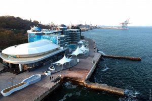 Осінні пляжі тішать епатажем: як виглядає одеський "Ланжерон" з висоти пташиного польоту