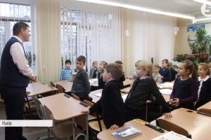 Наймолодший та найдобріший директор: 25-річний інформатик змінив столичну школу до невпізнанності