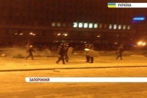 Міліція і "тітушки" влаштували криваву бійню у #Запоріжжя [відео]