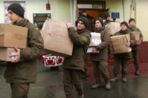Бійці НГУ відправили 15 тонн подарунків для дітей із зони АТО